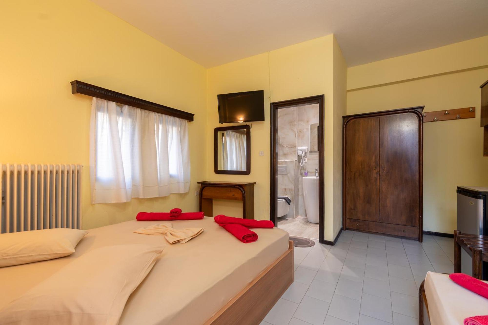 Hotel Petunia Неос Мармарас Екстериор снимка