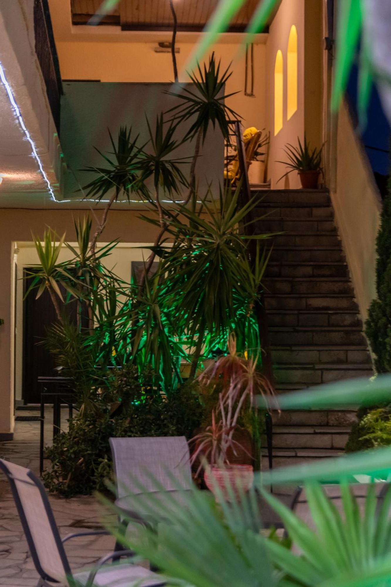 Hotel Petunia Неос Мармарас Екстериор снимка